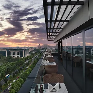 Union Plaza Otel Bükreş