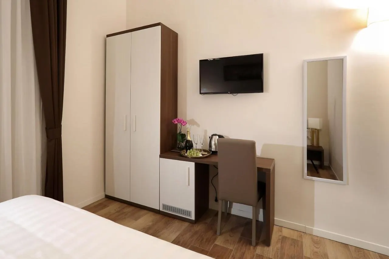 Elegant Rooms Roma - Guest House Rom